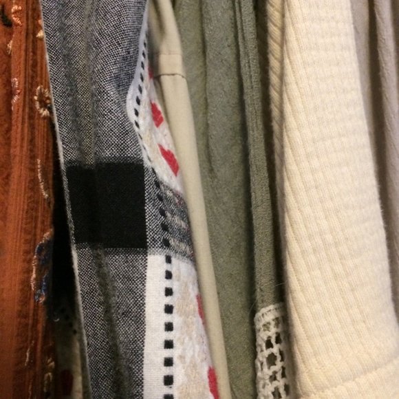 Meet your Posher, Crystal - Picture 2 of 3